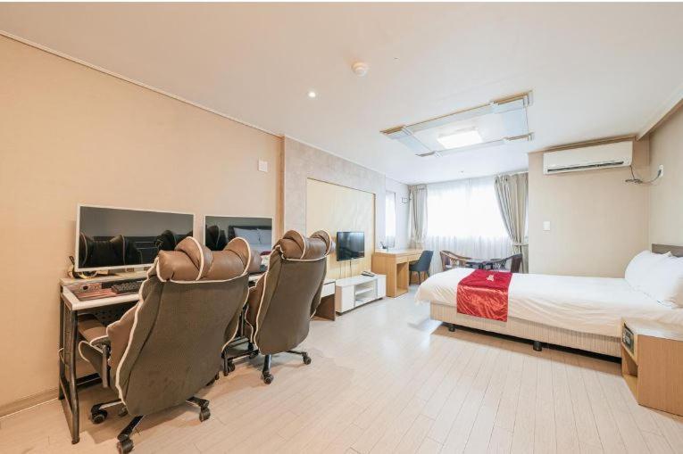 R&T Hotel Чечжу Екстер'єр фото