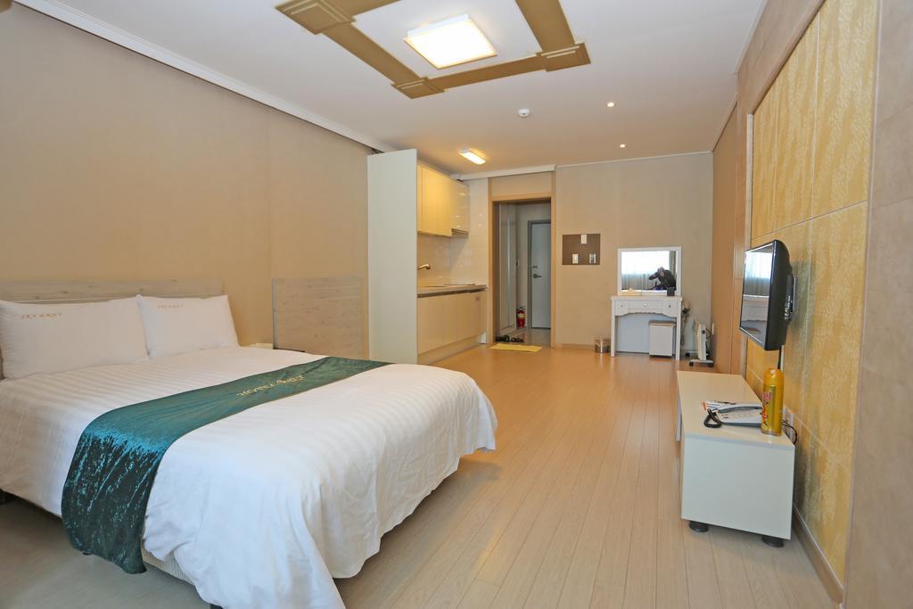 R&T Hotel Чечжу Екстер'єр фото